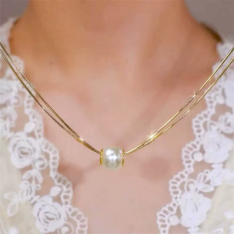 Celebrity style pearl enrolled necklace(gold plated)