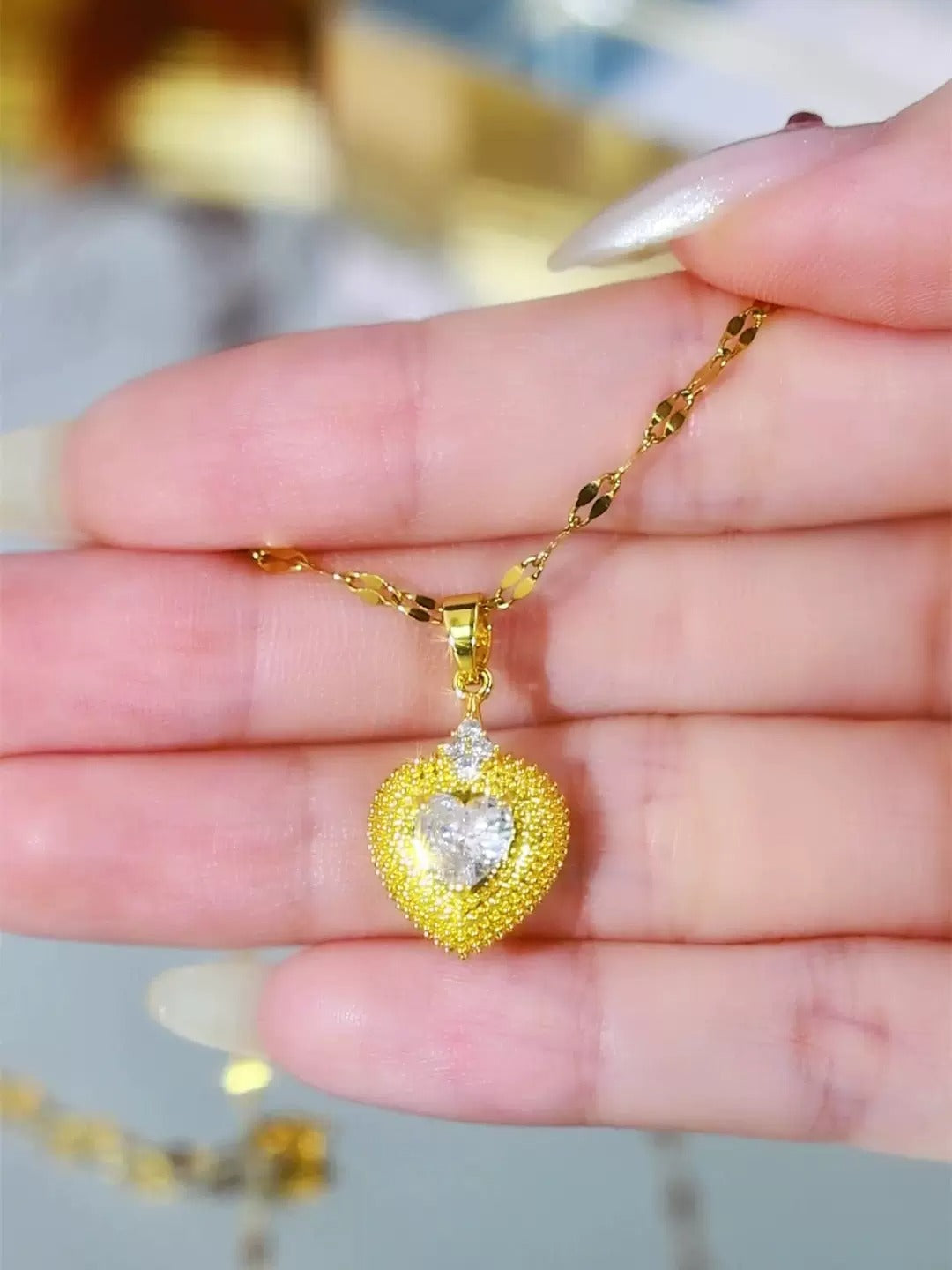 Gold plated Heart zirconia necklace