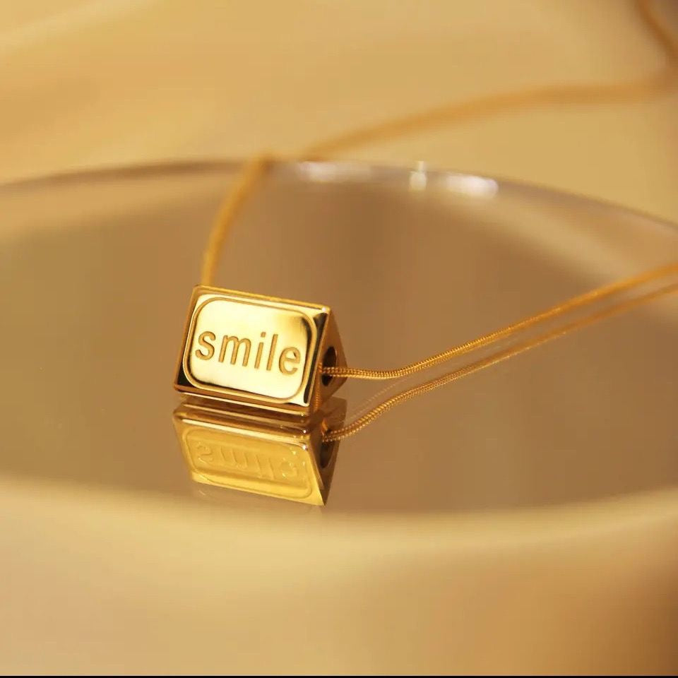 Smile necklace (24k gold plated)