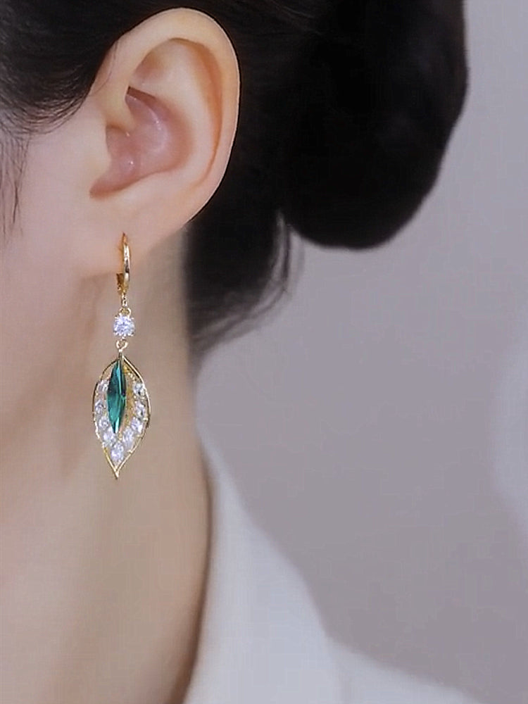 18K gold zircon leaf Earrings