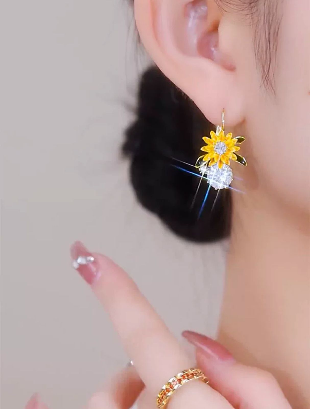 Sunflower Diamond zircon earrings(Gold plated)